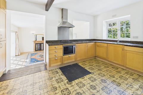 4 bedroom barn conversion for sale, Church End, Leckhampstead, MK18 5NU