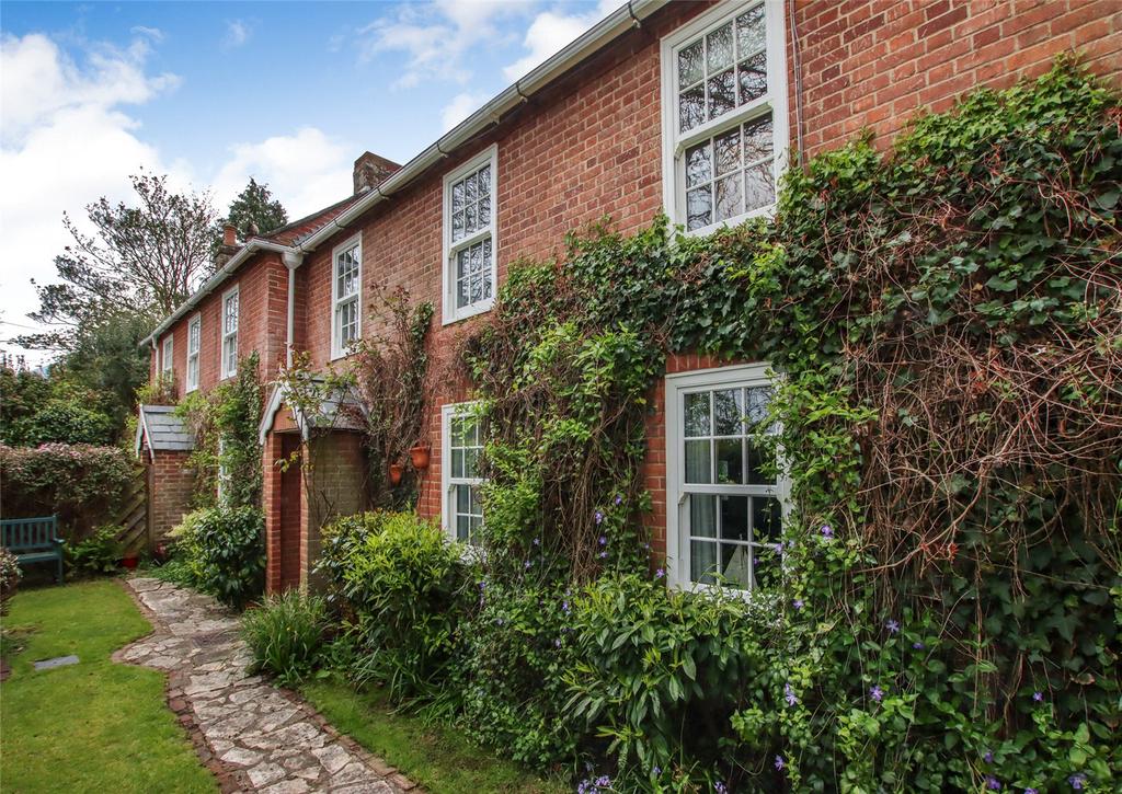 Lower Buckland Road, Lymington, Hampshire, SO41 5 bed detached house