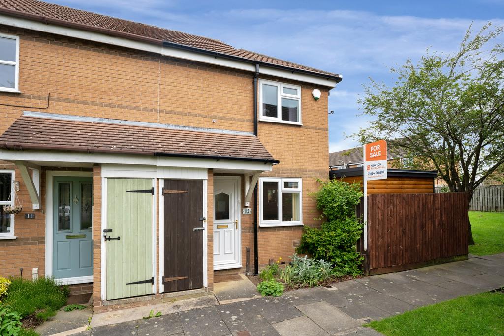 Horse Field View, Melton Mowbray, LE13 2 bed end of terrace house for