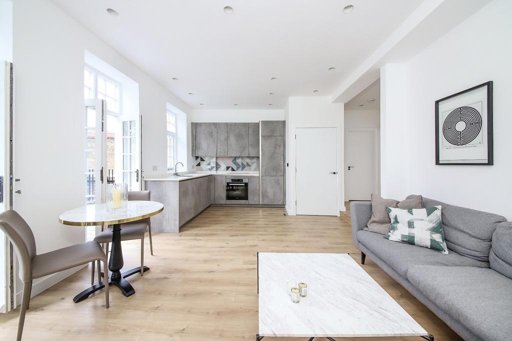 Deptford High Street, Deptford... 2 bed flat to rent £2,200 pcm (£508 pw)