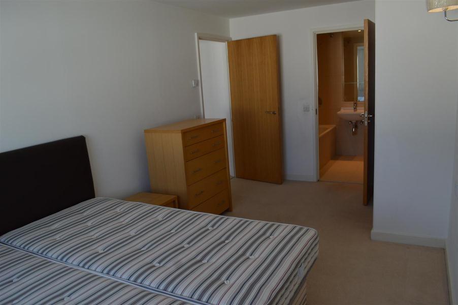 Forum House, Wembley Park 2 bed duplex £2,350 pcm (£542 pw)