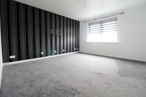 2 bedroom flat to rent, Denwood, Top Floor, AB15