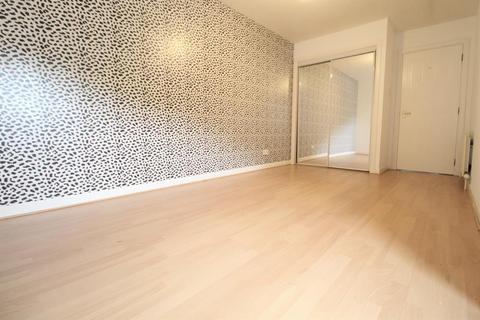 2 bedroom flat to rent, Denwood, Top Floor, AB15