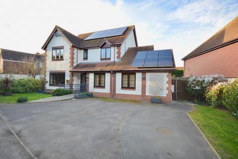 6 bedroom detached house for sale, Bridport Way, Braintree, CM7