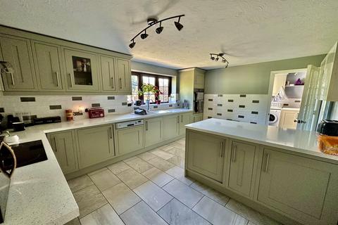 6 bedroom detached house for sale, Bridport Way, Braintree, CM7