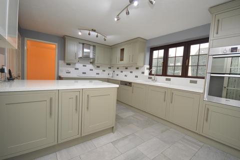 6 bedroom detached house for sale, Bridport Way, Braintree, CM7