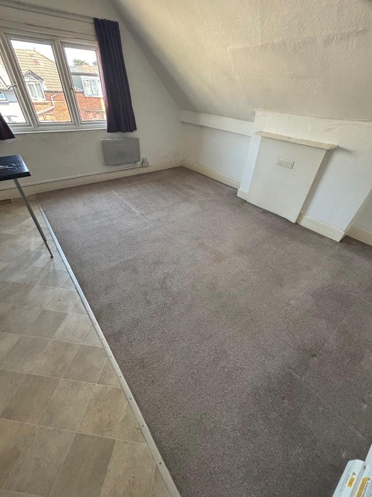 House in Bournemouth, Lansdowne - More