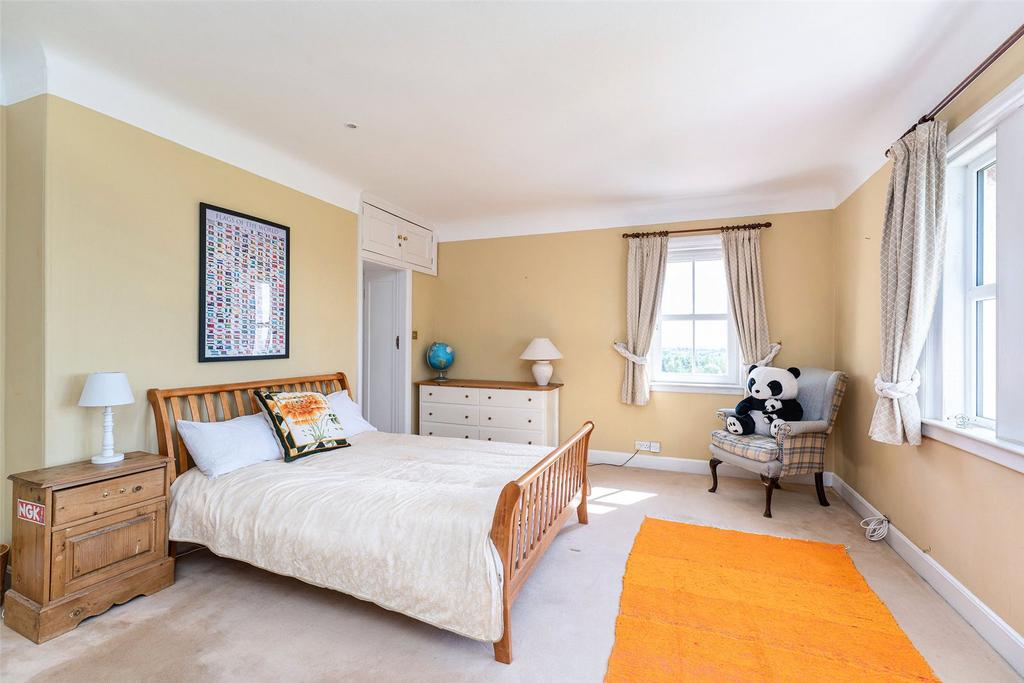 Mastr Bedroom
