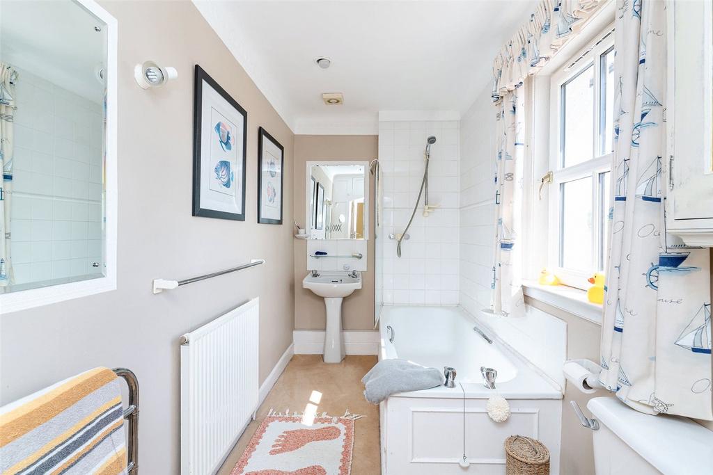 Master En-Suite