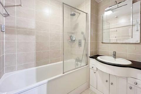 2 bedroom flat for sale, Eaton Drive, Kingston Upon Thames