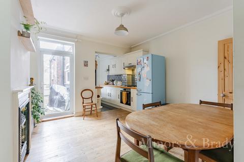 2 bedroom end of terrace house for sale - Bakers Road, Norwich