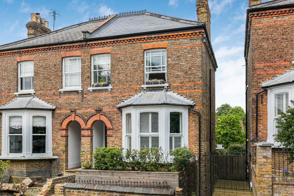 West Street, Harrow on the Hill Village Conservation Area 3 bed semi
