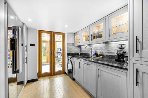 83 West Street, Harrow, HA1 3EL
