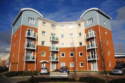 2 bedroom apartment to rent, Reynolds Avenue, Redhill, Surrey, RH1