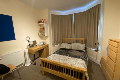 6 bedroom house share to rent, 33 Cemetery Avenue, Sheffield, S11