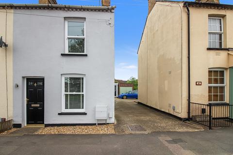 2 bedroom end of terrace house for sale - Ivel Road, Shefford, SG17