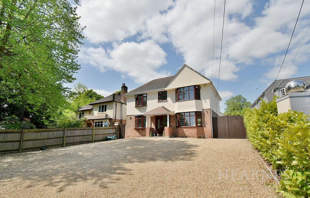 New Road, West Parley, Ferndown, BH22 4 bed detached house £950,000