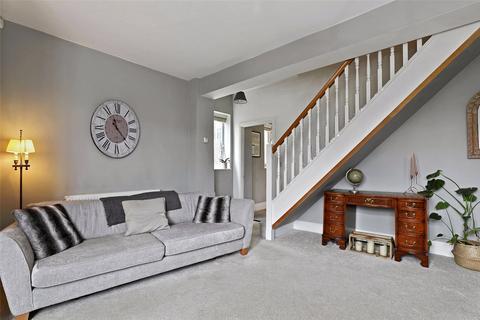 3 bedroom semi-detached house for sale - Cliff Road, Crigglestone, Wakefield, West Yorkshire, WF4