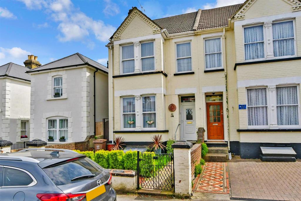 Napier Road, Gillingham, Kent 4 bed semidetached house for sale £375,000