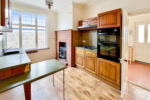 64 Whitehill Road, Gravesend, DA12 5PQ