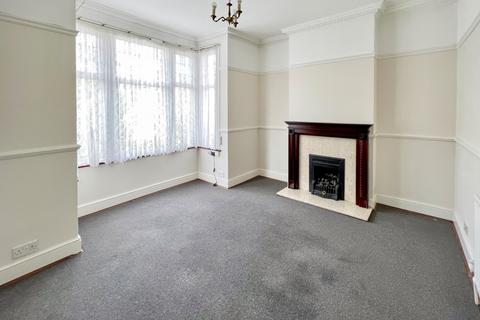 64 Whitehill Road, Gravesend, DA12 5PQ