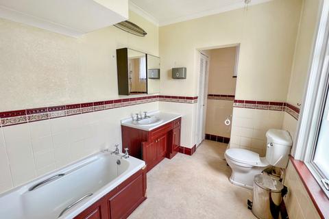 64 Whitehill Road, Gravesend, DA12 5PQ