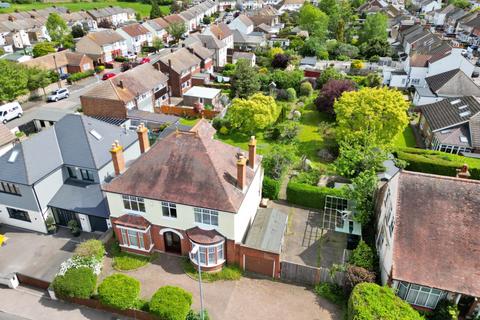 64 Whitehill Road, Gravesend, DA12 5PQ