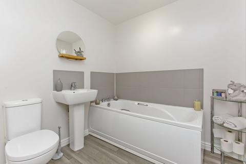 15 Fullarton Bank, Tranent, EH33 1EY