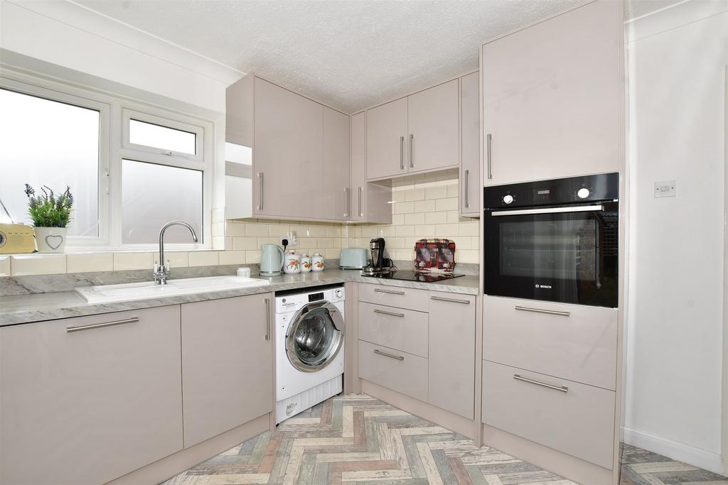 Longford Gardens, Sutton, Surrey 3 bed semidetached bungalow for sale