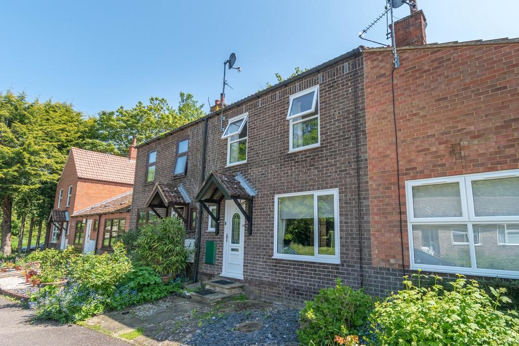 Lamberts Close, Weasenham, PE32 3 bed terraced house for sale £195,000