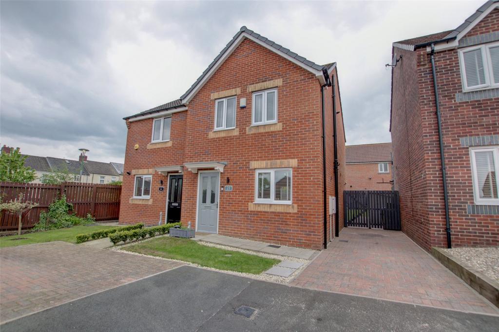 Kingsdale Close, Catchgate, Stanley, DH9 3 bed semidetached house £120,000