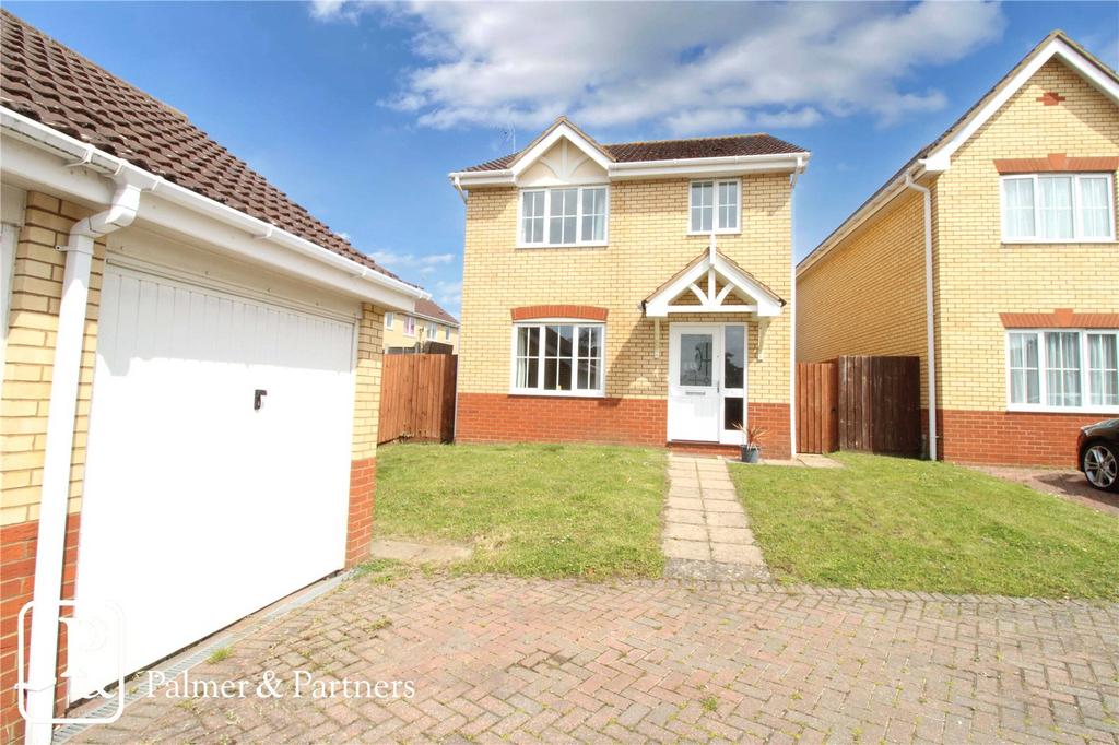 St. Agnes Way, Kesgrave, Ipswich, Suffolk, IP5 3 bed detached house for