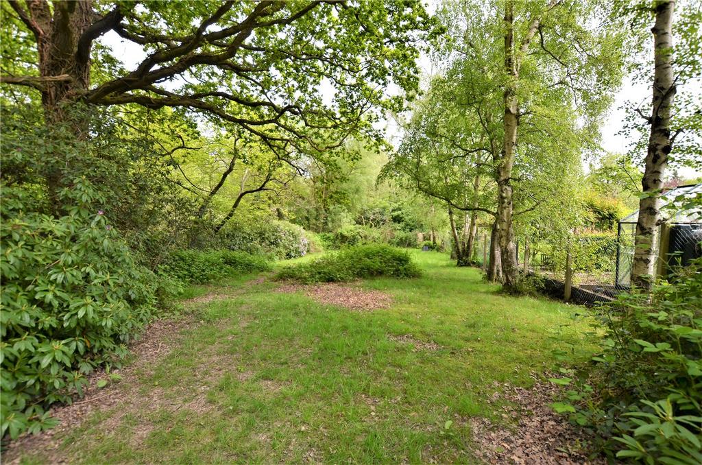 Ringles Cross, Uckfield, East Sussex, TN22 5 bed detached house for