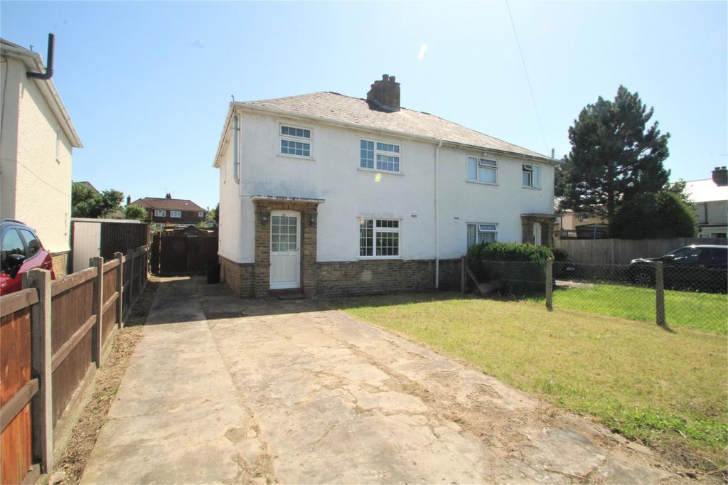Cowley Crescent, Uxbridge 3 bed semidetached house £1,800 pcm (£415 pw)