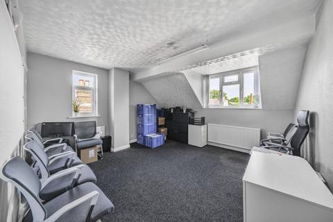 2 bedroom end of terrace house for sale - Stanwell Village,  Staines-upon-Thames,  TW19