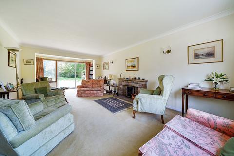 7 Dukes Ride, Gerrards Cross, SL9 7LD