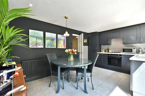9a Church Rise, London, SE23 2UD