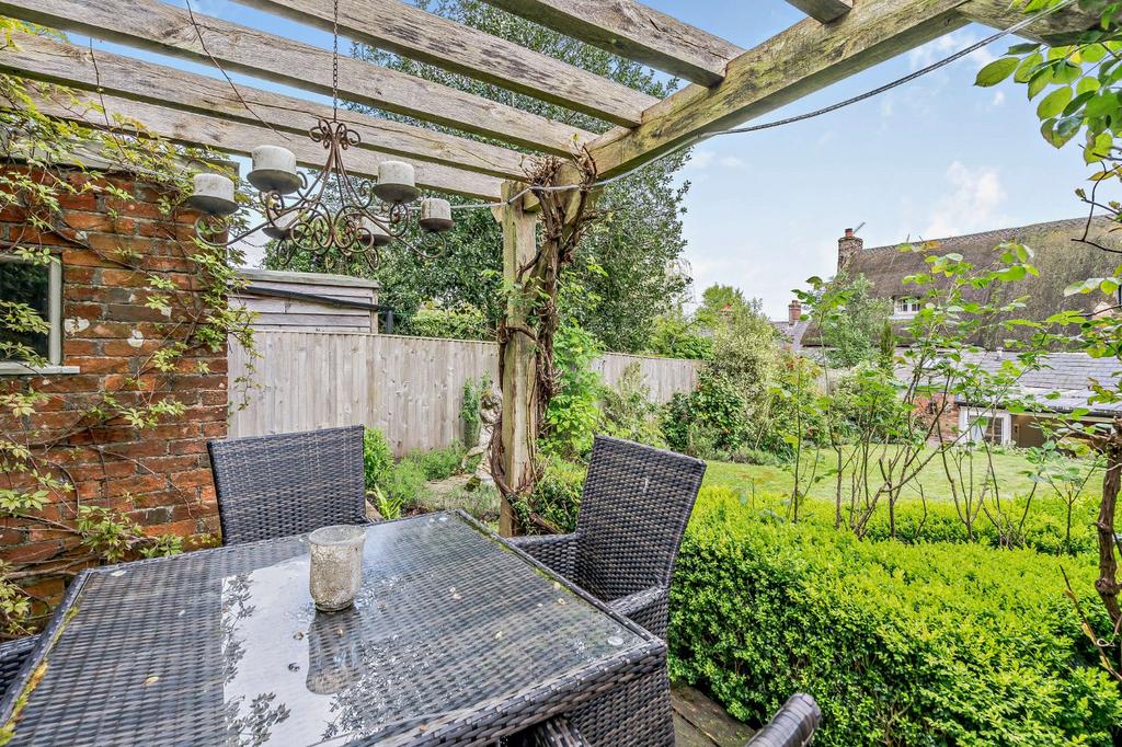 Al Fresco Dining