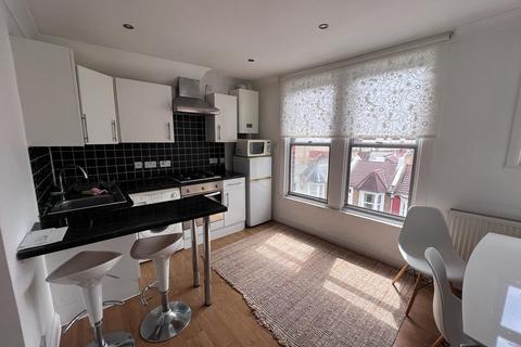 1 bedroom flat to rent - Barretts Grove, N16 8AJ
