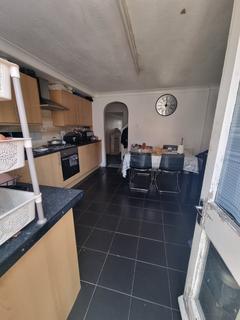 4 bedroom terraced house for sale, Westbury Road, Barking IG11