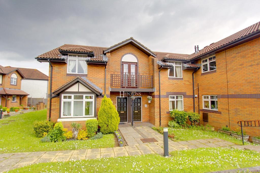 Clarendon, Cyncoed Avenue, Cyncoed, Cardiff 2 bed for sale