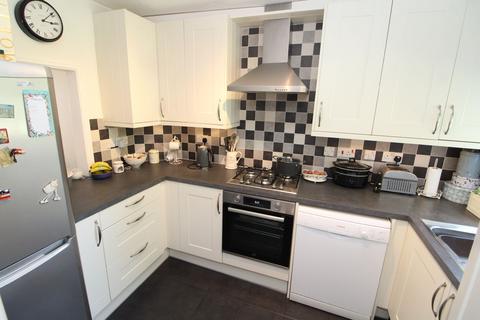 3 bedroom semi-detached house for sale - Barnsbury Gardens, Newport Pagnell