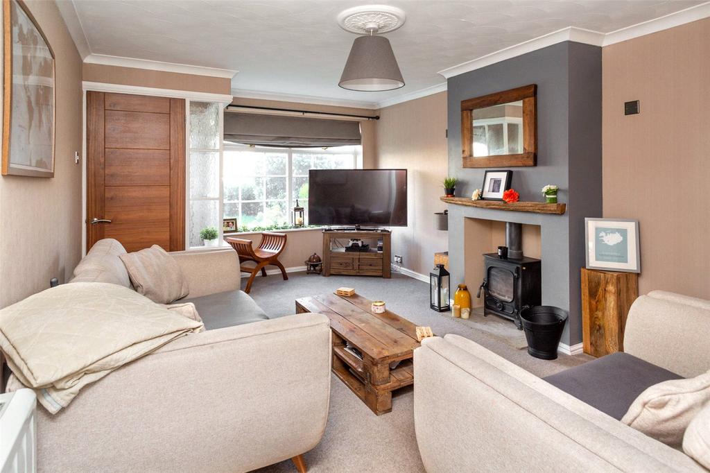 Field Avenue, Thorpe Willoughby... 2 bed terraced house £700 pcm (£