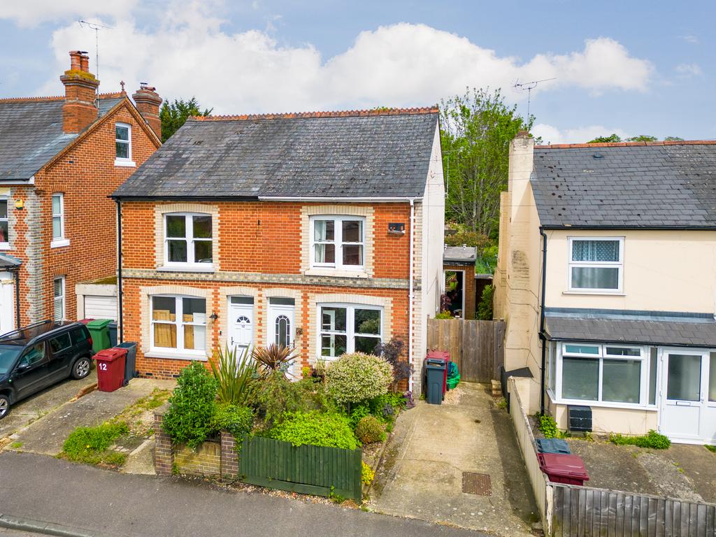 Westwood Road, Tilehurst, Reading, RG31 5PW 2 bed semidetached house for sale £350,000