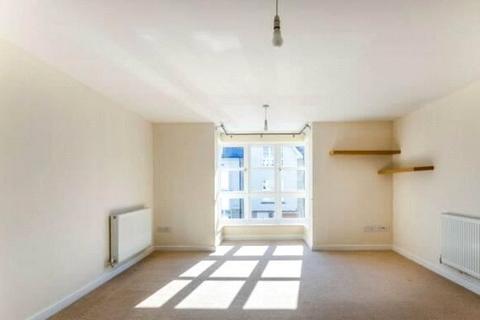 2 bedroom apartment to rent, Frigenti Place, Maidstone, Kent, ME14