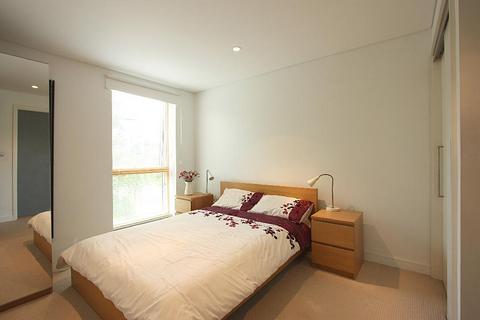 3 bedroom apartment to rent, Bermondsey Square, London, SE1