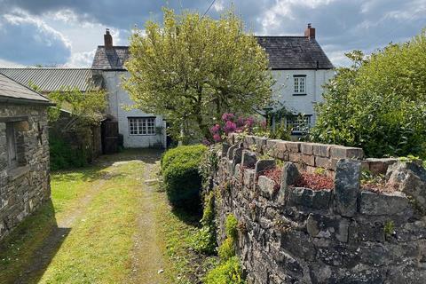 6 bedroom property with land for sale - Abergwrelych House, Pontwalby, Glynneath, Neath, Neath Port Talbot.