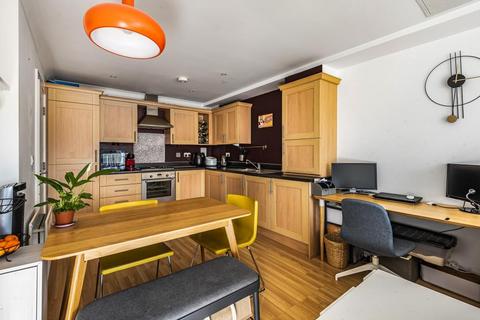 2 bedroom apartment to rent - Windsor,  Berkshire,  SL4