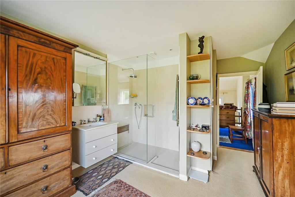 En Suite Shower Rm