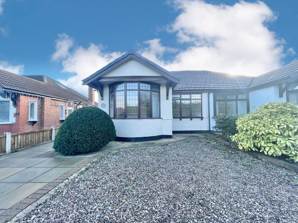Liverpool Road, Lydiate, L31 2 bed semidetached bungalow for sale £